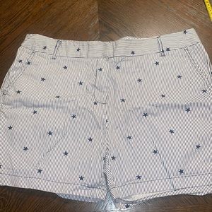 Women’s IZOD Blue and White Stars and Stripes Shorts Size 16